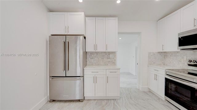 1035 NW 11th Ct, Fort Lauderdale, FL 33311