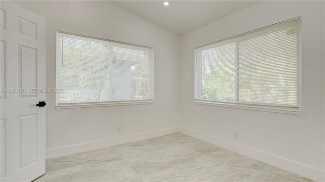 1035 NW 11th Ct, Fort Lauderdale, FL 33311