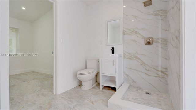 1035 NW 11th Ct, Fort Lauderdale, FL 33311