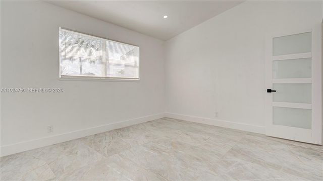 1035 NW 11th Ct, Fort Lauderdale, FL 33311