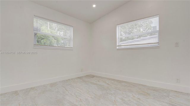 1035 NW 11th Ct, Fort Lauderdale, FL 33311