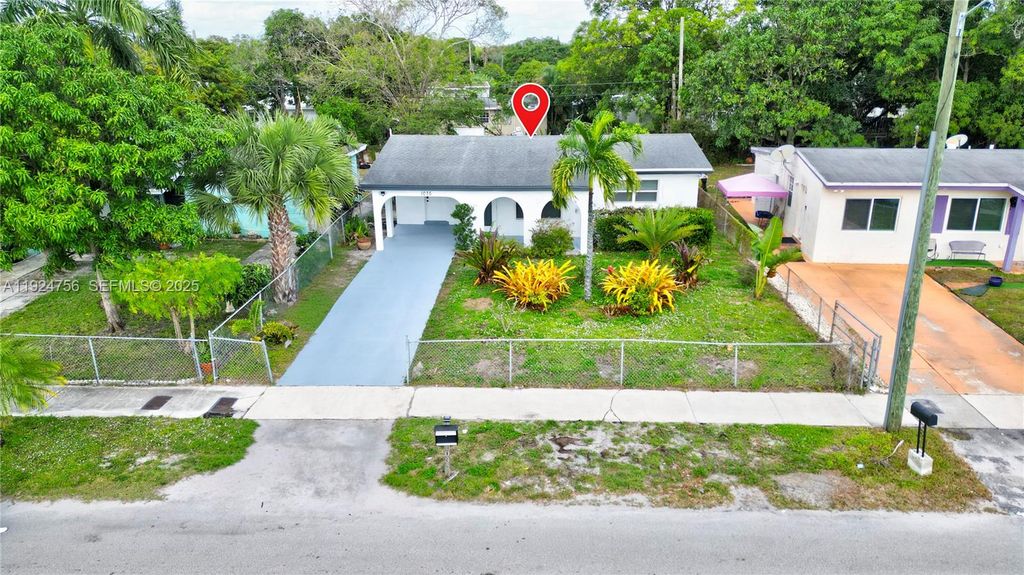 1035 NW 11th Ct, Fort Lauderdale, FL 33311