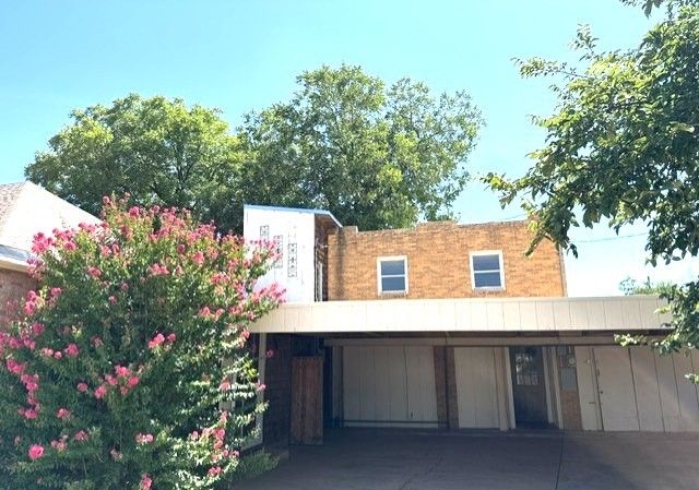 900 James Street, Sweetwater, TX 79556