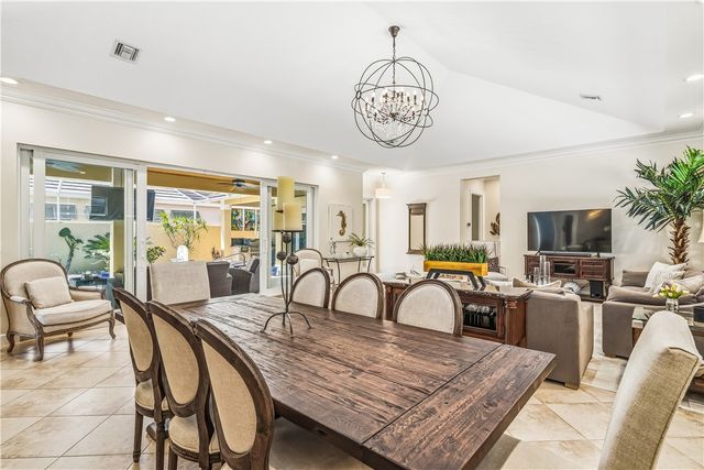 9140 Seasons Terrace, Vero Beach, FL 32963