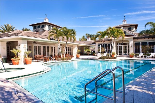 9140 Seasons Terrace, Vero Beach, FL 32963