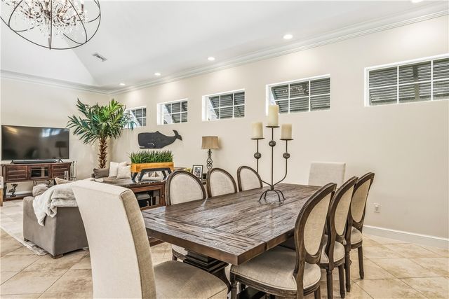 9140 Seasons Terrace, Vero Beach, FL 32963