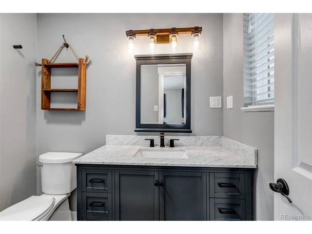 6155 S Ivanhoe St, Centennial, CO 80111