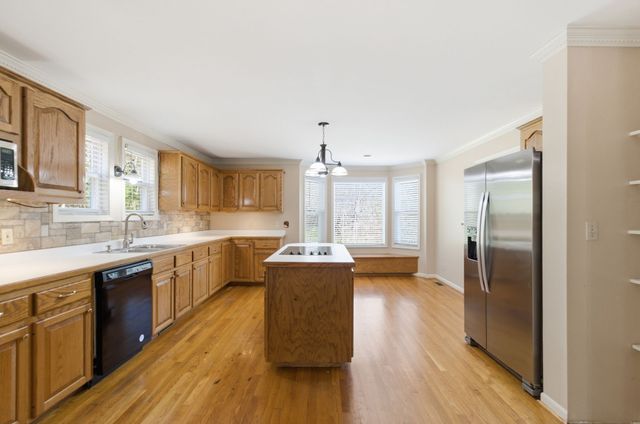 7132 Charlotte Pike, Nashville, TN 37209