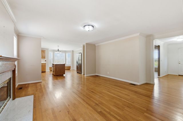 7132 Charlotte Pike, Nashville, TN 37209