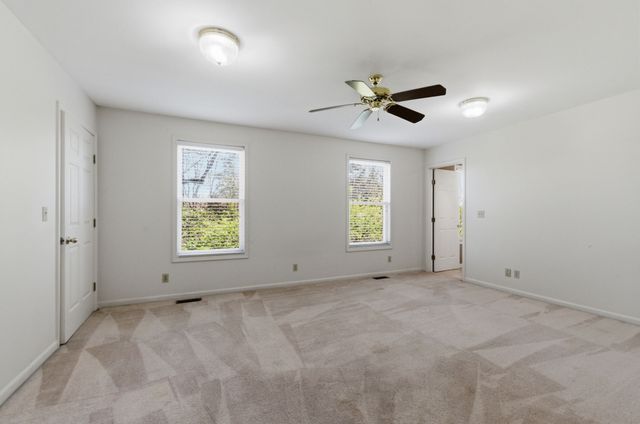 7132 Charlotte Pike, Nashville, TN 37209