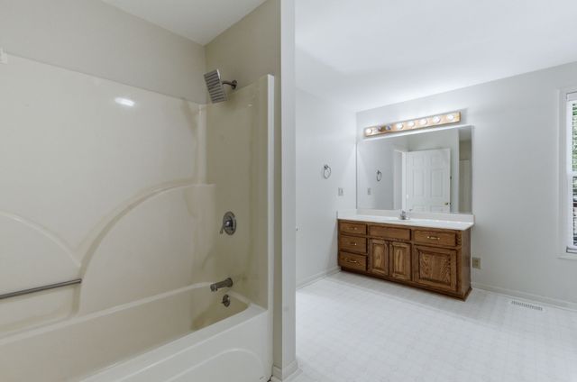 7132 Charlotte Pike, Nashville, TN 37209