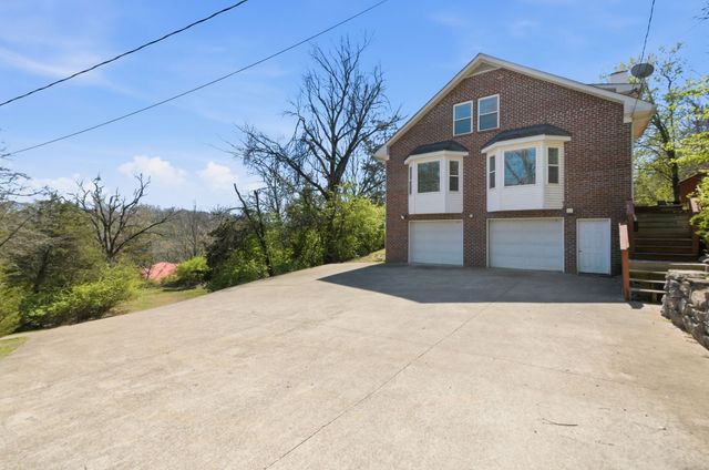 7132 Charlotte Pike, Nashville, TN 37209