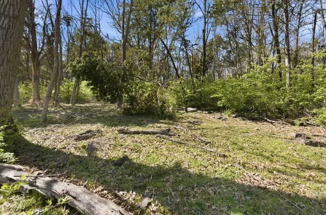 7132 Charlotte Pike, Nashville, TN 37209