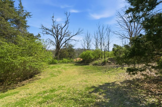 7132 Charlotte Pike, Nashville, TN 37209