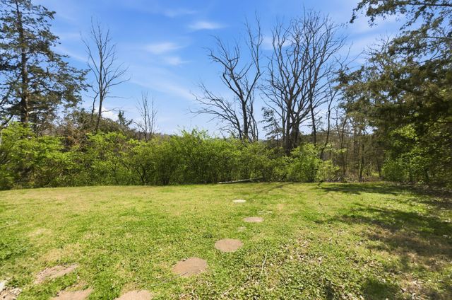 7132 Charlotte Pike, Nashville, TN 37209