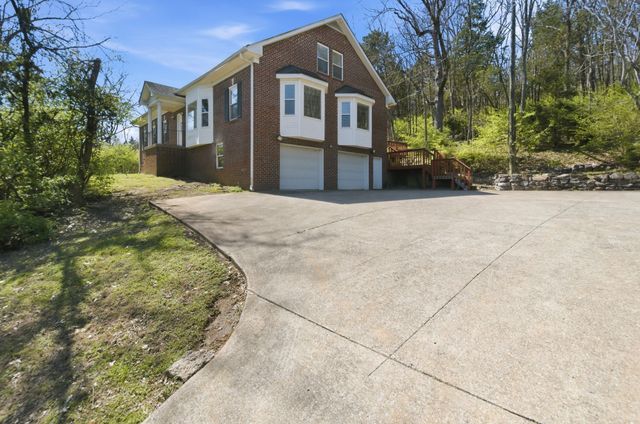 7132 Charlotte Pike, Nashville, TN 37209