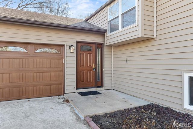 5 Woodland Ridge Court, St Peters, MO 63376