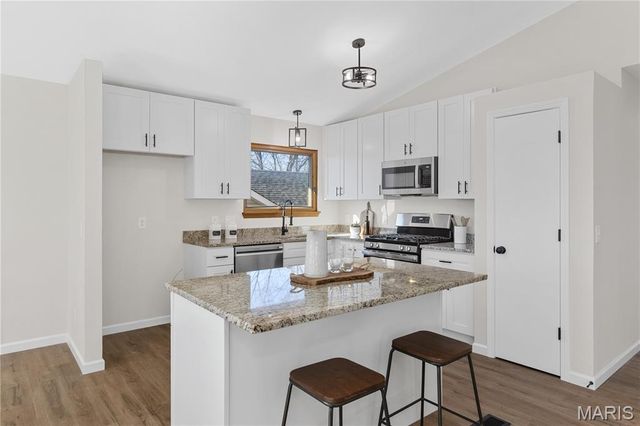 5 Woodland Ridge Court, St Peters, MO 63376