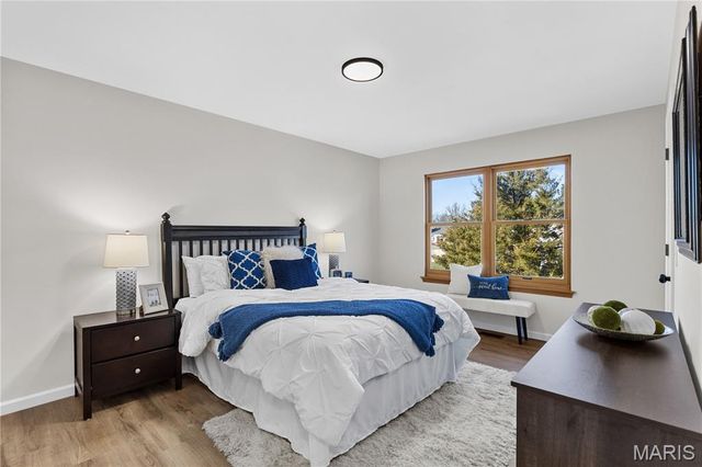 5 Woodland Ridge Court, St Peters, MO 63376