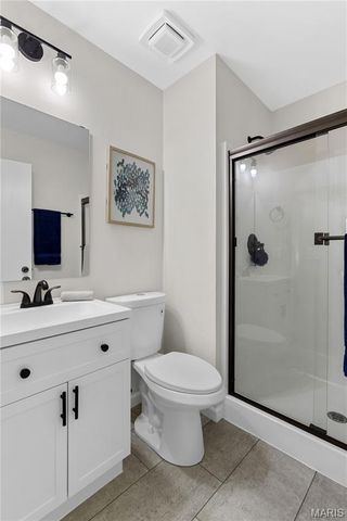 5 Woodland Ridge Court, St Peters, MO 63376