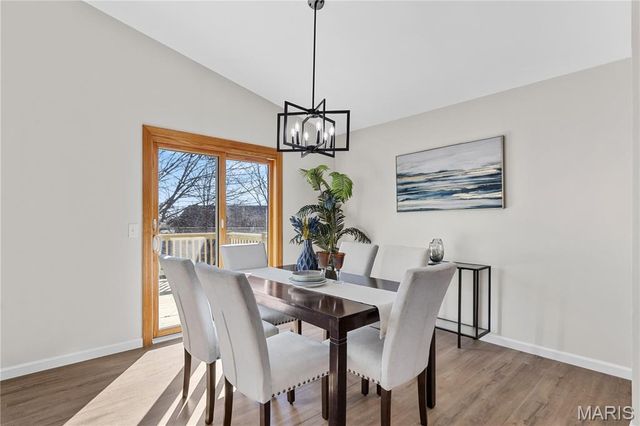 5 Woodland Ridge Court, St Peters, MO 63376