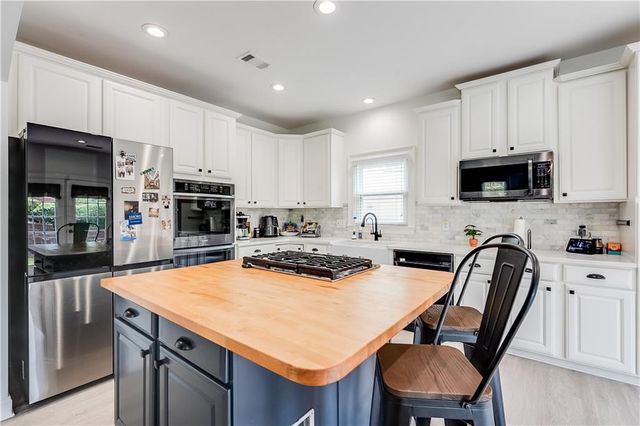5023 Duxford Drive SE, Smyrna, GA 30082