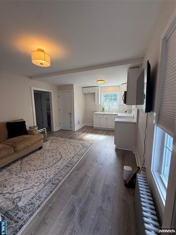 72 Cottage Street B, Midland Park, NJ 07432