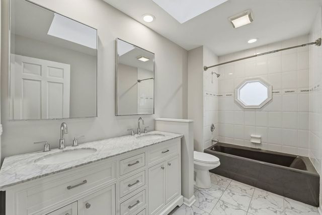 5212 Briarcrest Lane, Long Grove, IL 60047