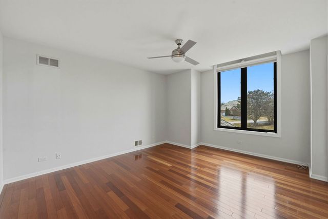 5212 Briarcrest Lane, Long Grove, IL 60047