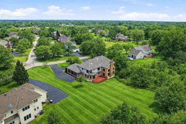 5212 Briarcrest Lane, Long Grove, IL 60047