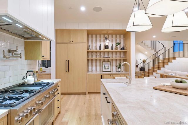 181 S Nardo, Solana Beach, CA 92075