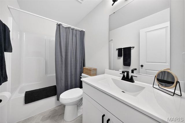 8003 Cotswald Trail, Cottleville, MO 63304