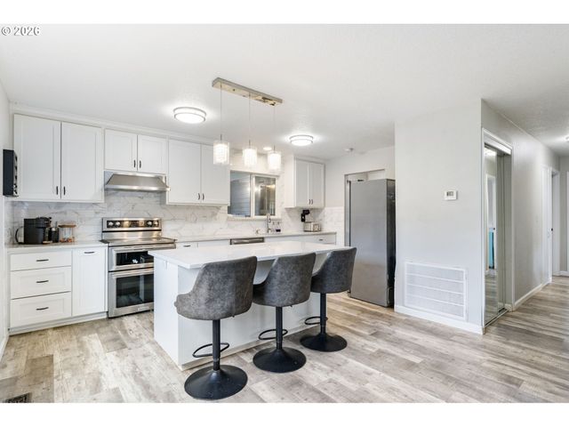 2237 Se 139TH Ave, Portland, OR 97233