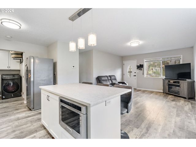 2237 Se 139TH Ave, Portland, OR 97233