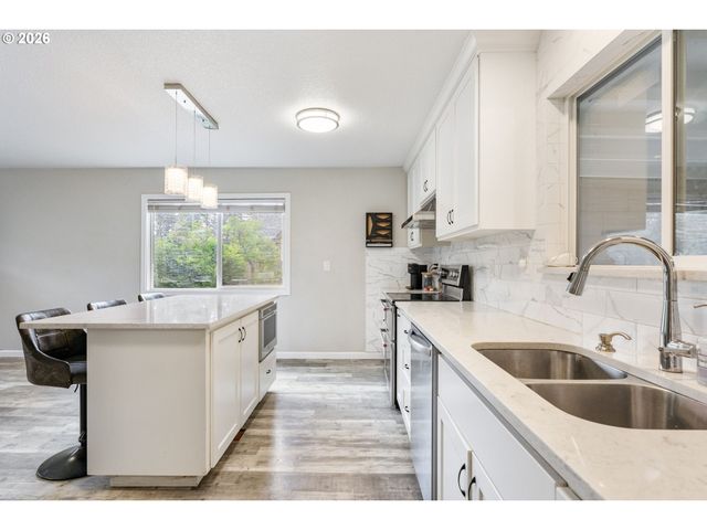 2237 Se 139TH Ave, Portland, OR 97233
