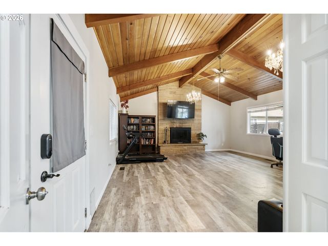 2237 Se 139TH Ave, Portland, OR 97233