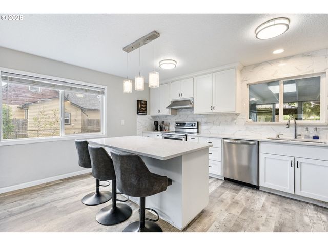 2237 Se 139TH Ave, Portland, OR 97233