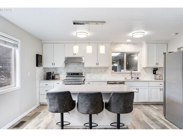 2237 Se 139TH Ave, Portland, OR 97233