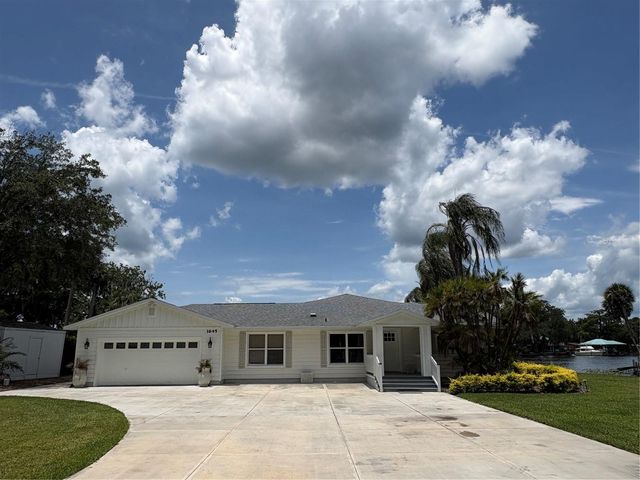 1645 SPRING GARDEN DRIVE, Astor, FL 32102