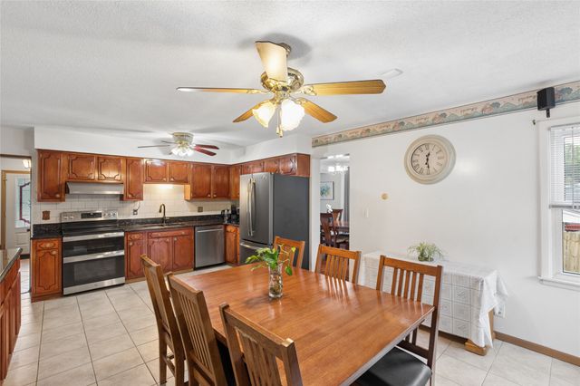 6427 Franklin Avenue, Windsor Heights, IA 50324