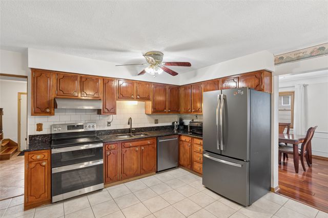 6427 Franklin Avenue, Windsor Heights, IA 50324
