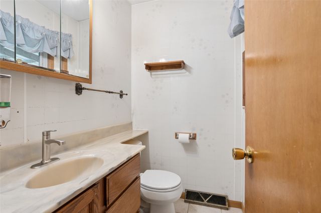 6427 Franklin Avenue, Windsor Heights, IA 50324