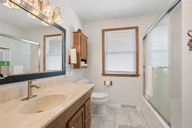 6427 Franklin Avenue, Windsor Heights, IA 50324