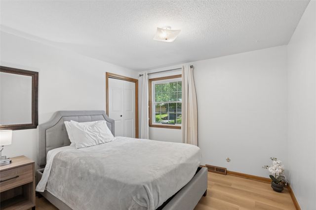 6427 Franklin Avenue, Windsor Heights, IA 50324