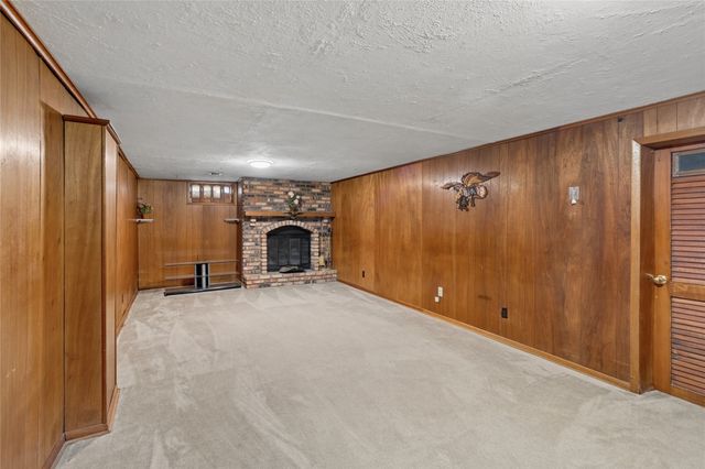 6427 Franklin Avenue, Windsor Heights, IA 50324