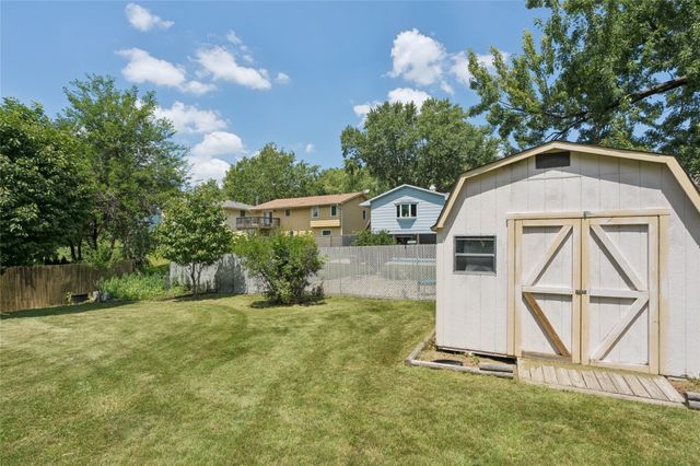 6427 Franklin Avenue, Windsor Heights, IA 50324