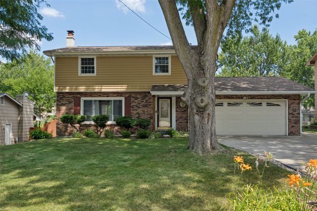 6427 Franklin Avenue, Windsor Heights, IA 50324