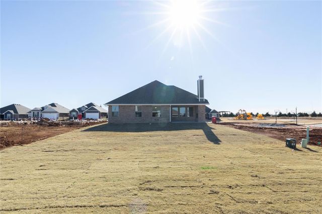 2304 NW 171st Street, Edmond, OK 73012