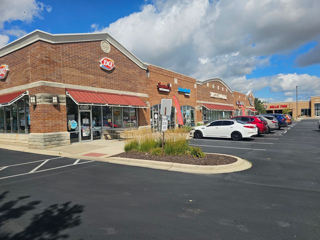 644 S Weber Road 644, Romeoville, IL 60446