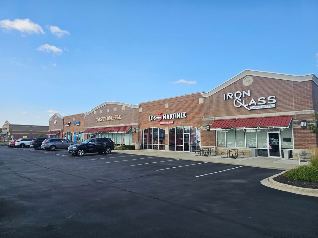 644 S Weber Road 644, Romeoville, IL 60446